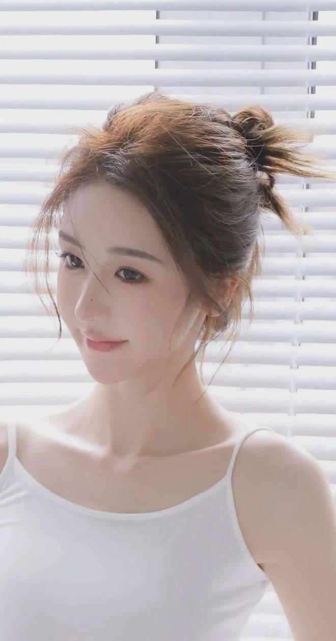欧美天天摸天天添人人喊_欧美摸添人人喊V